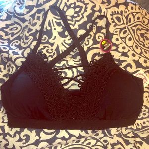 Lace design black bralette